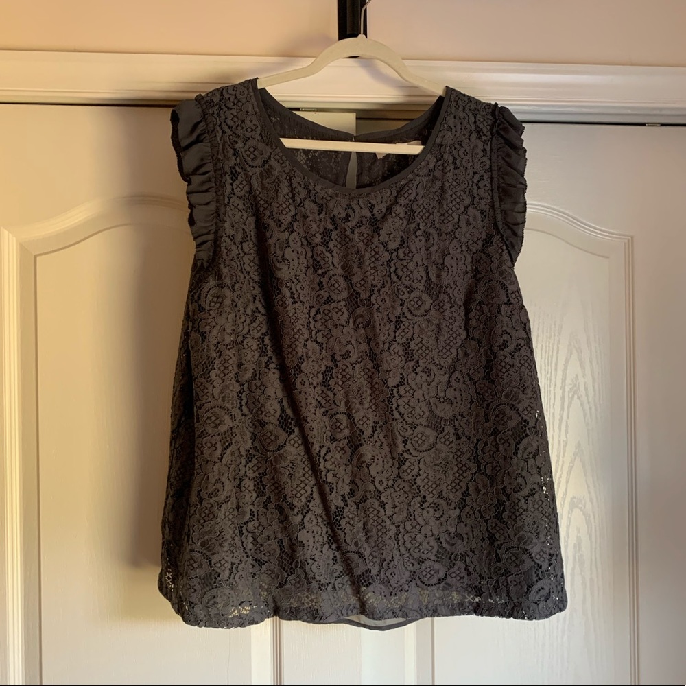 Loft plus gray lace shell